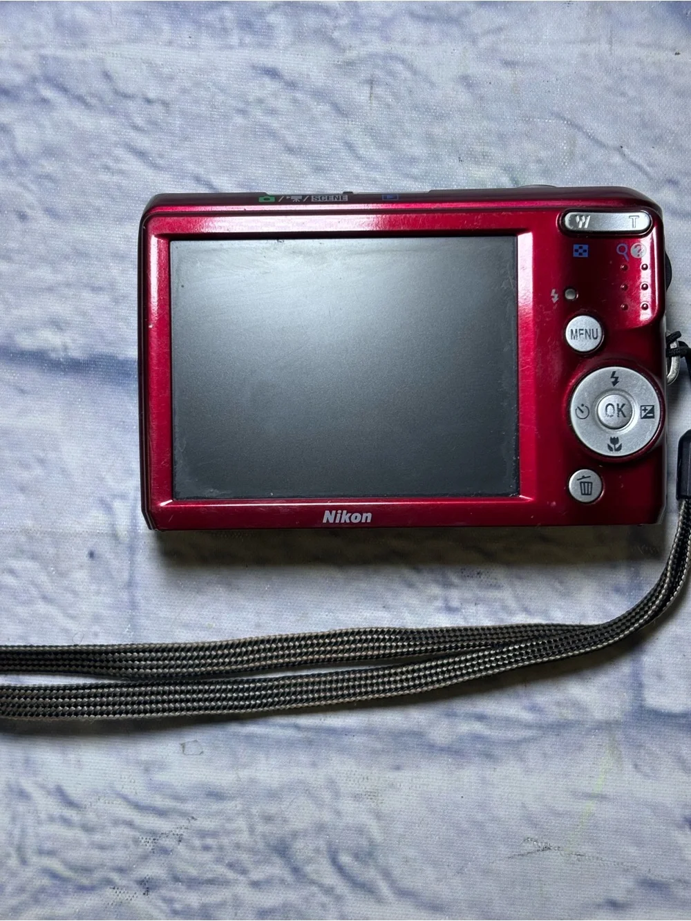 Nikon coolpix l20
